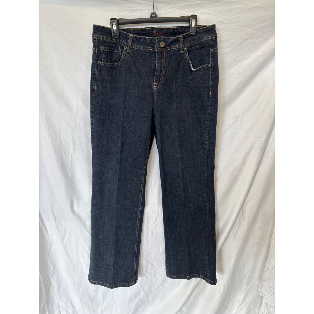 Ruth B women’s straight leg jeans. Sz 14. 29”inseam.